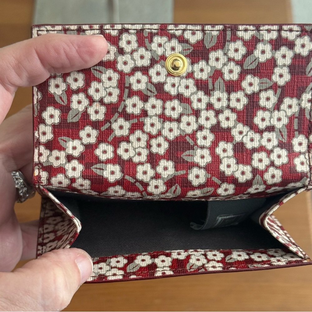 Fendi Red and Black Iconic Monogram Wallet - Picture 7 of 7